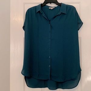 Loft outlet size large. EUC never worn. Turquoise short sleeve blouse.